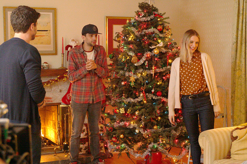 Photos from Meet The Moodys Christmas With The Moodys